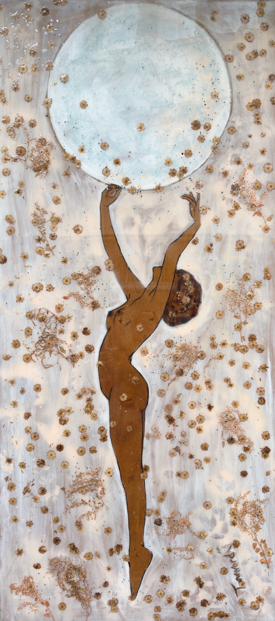 Rise & Shine – original artwork on wood by Mehlika Tanriverdi, showing a golden woman reaching toward the moon, surrounded by blossoms and shimmering resin, symbolizing lightness, awakening, and infinite possibility.